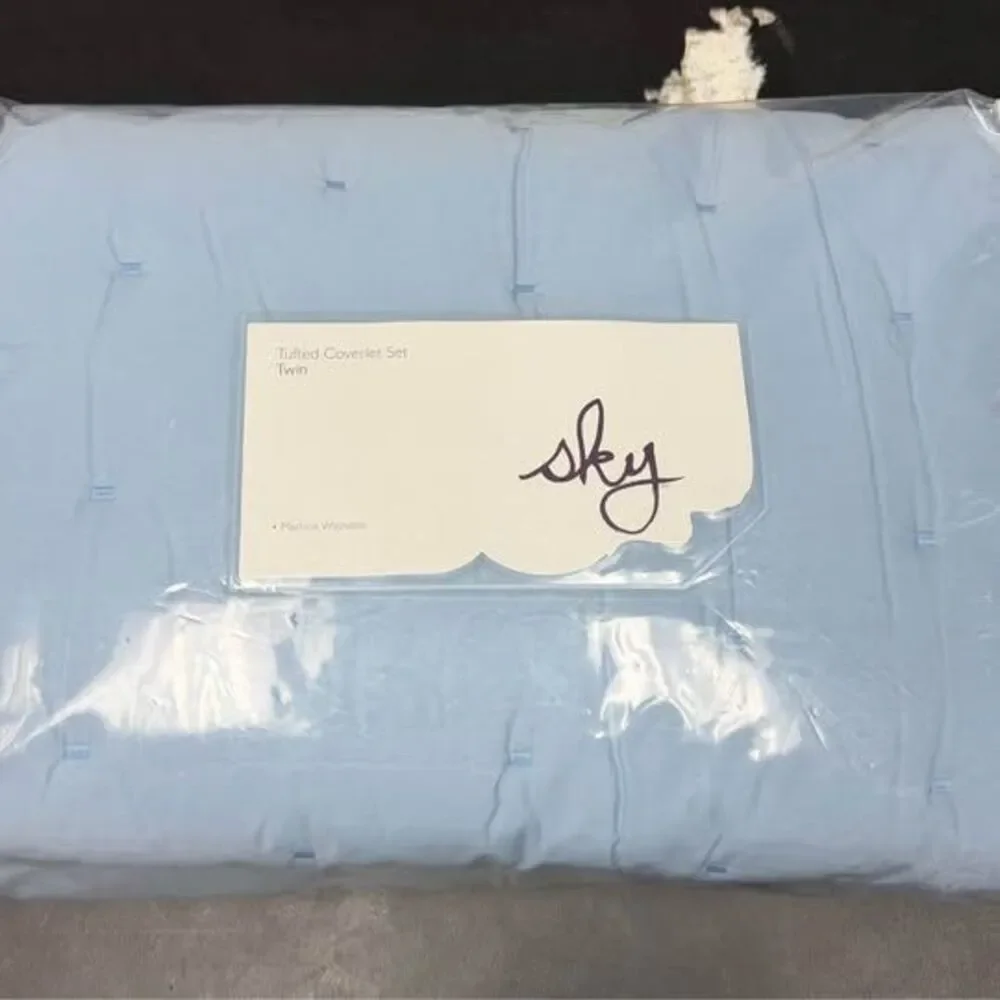 Twin 2 Piece Sky Brand Coverlet Set Blue New